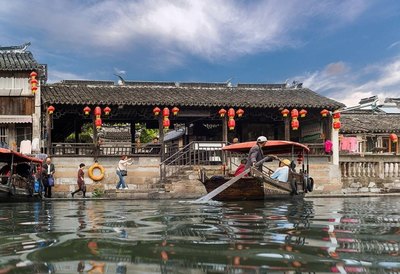 楓涇古鎮(zhèn)景區(qū)景點(diǎn)逐步開放,向全國醫(yī)務(wù)工作者送出&ldquo;免費(fèi)游覽&rdquo;福利